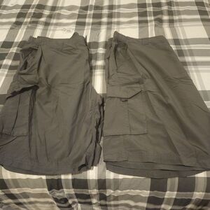 Columbia Men's Dark Gray Cargo Shorts